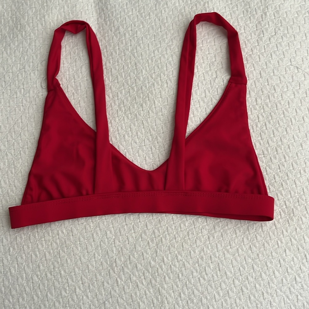 Red Bikini - Picture 4 of 6